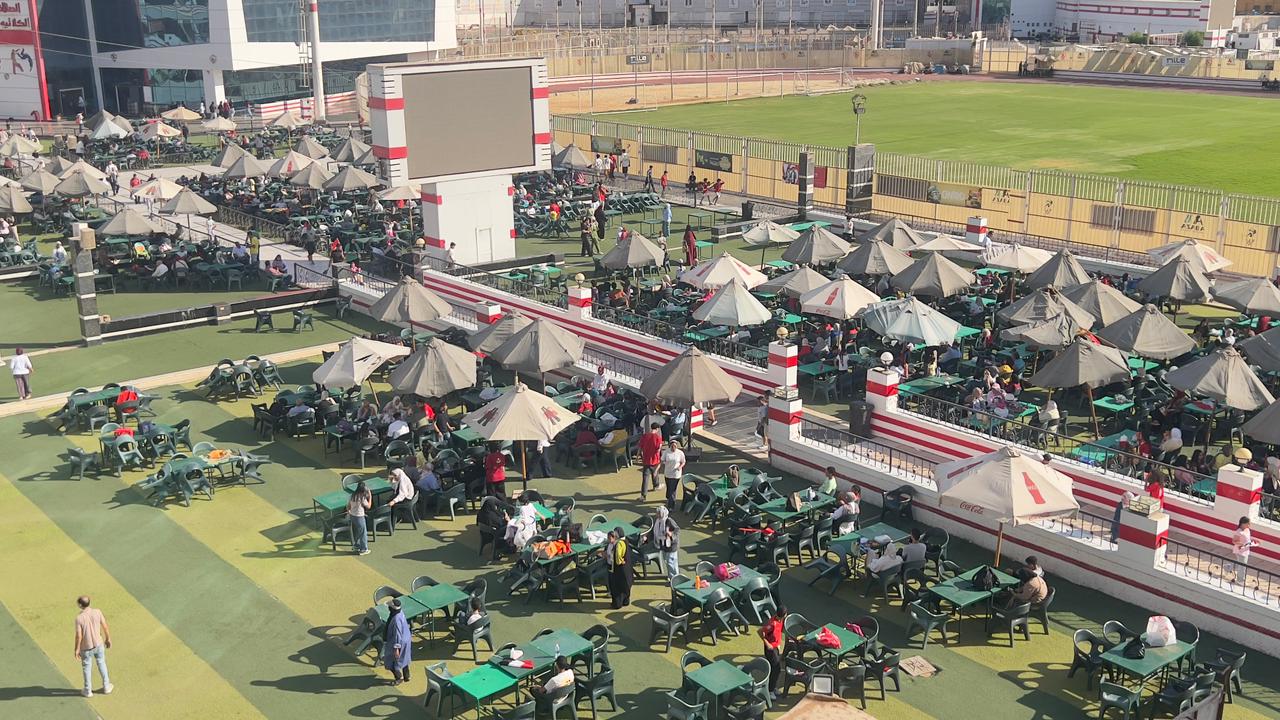 أجواء مميزة لأعضاء النادي لمؤازرة منتخب مصر أمام الأرجنتين